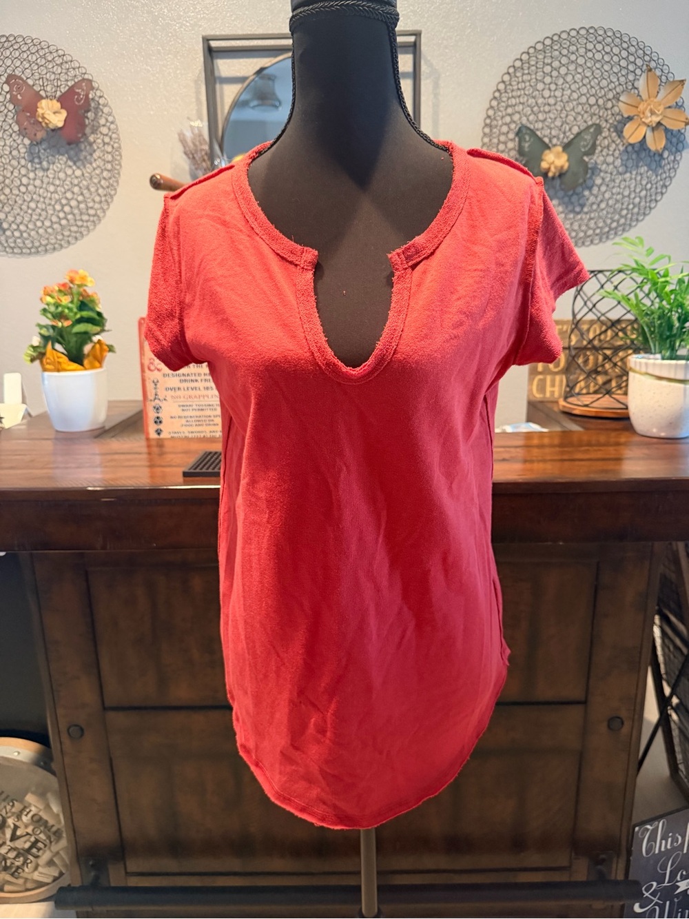 LA MIEL Raw-Edge Notch-Neck Short-Sleeve  Tee
